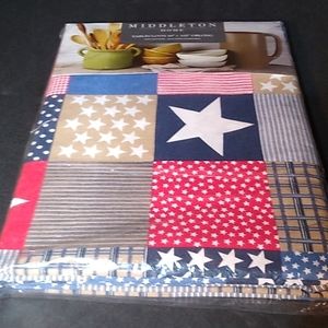 MIDDLETON Home . Kitchen Tablecloth . Patriotic .60 " X 102 "